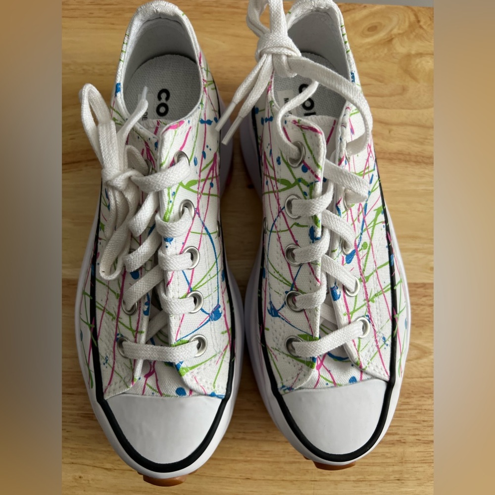 571873C Womens 5.5
Wmns Run Star Hike Low 'Splatter Paint - White' - Picture 2 of 6